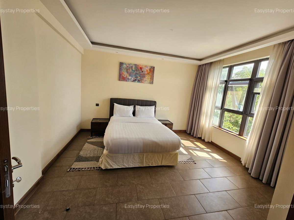 Serviced 2 Bed Apartment with En Suite in Spring Valley - 10