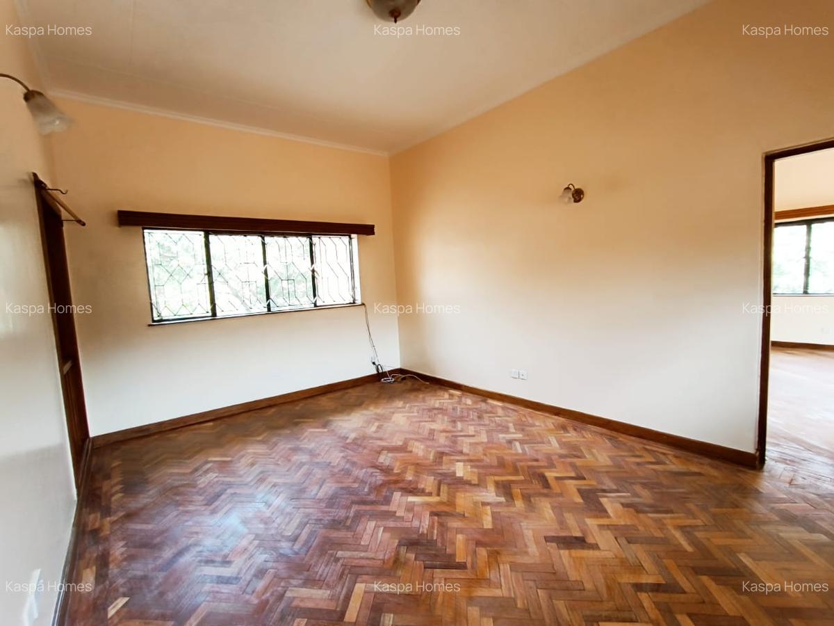 4 Bed House with En Suite in Karen - 2