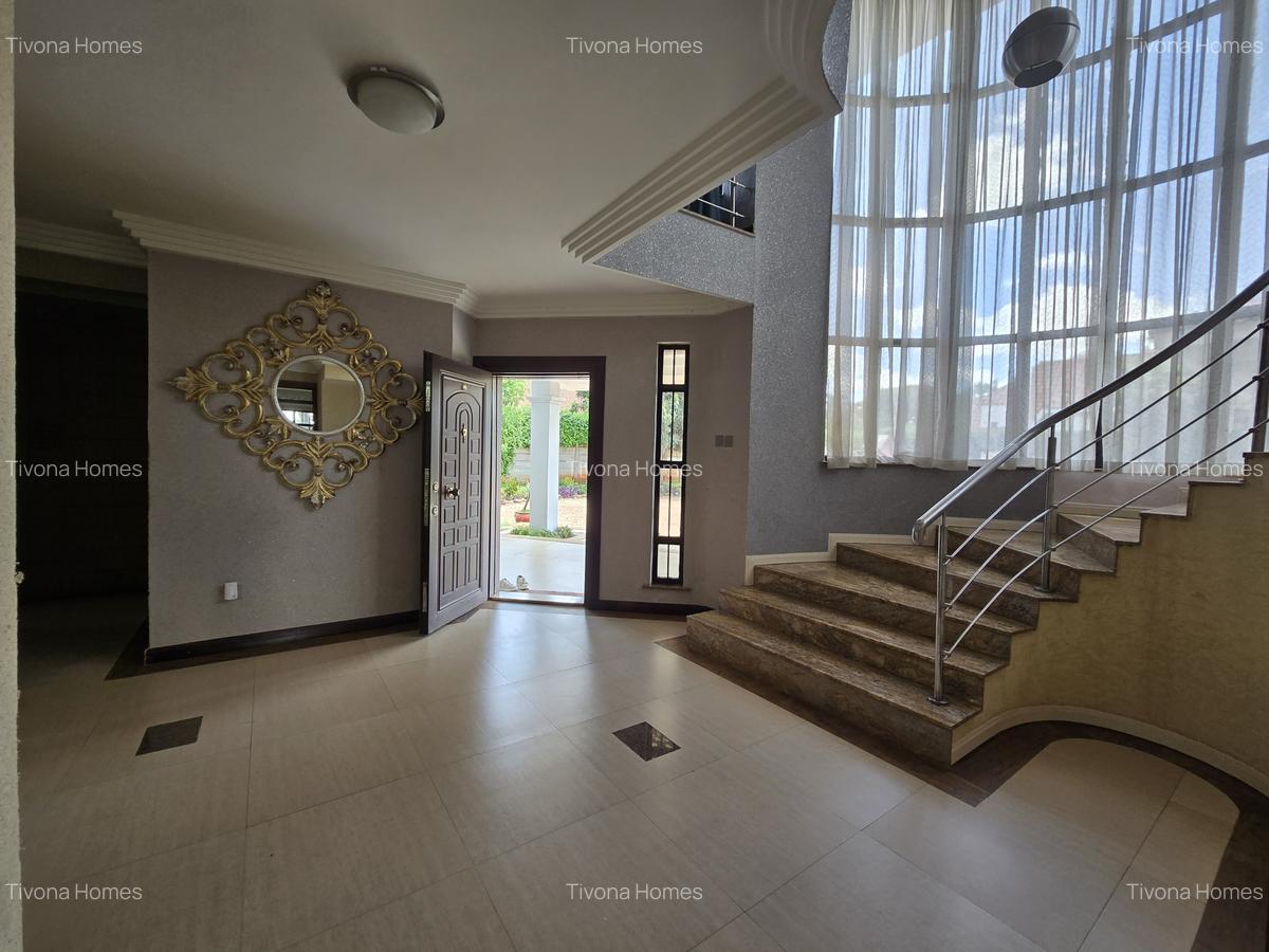 4 Bed House with En Suite in Runda - 18