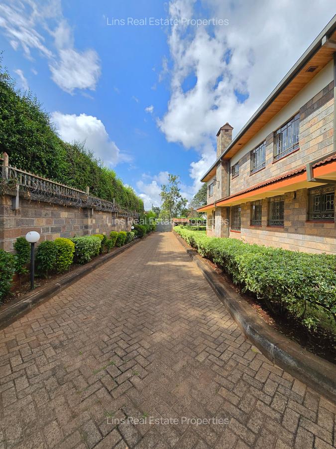 6 Bed House with En Suite in Nyari - 20