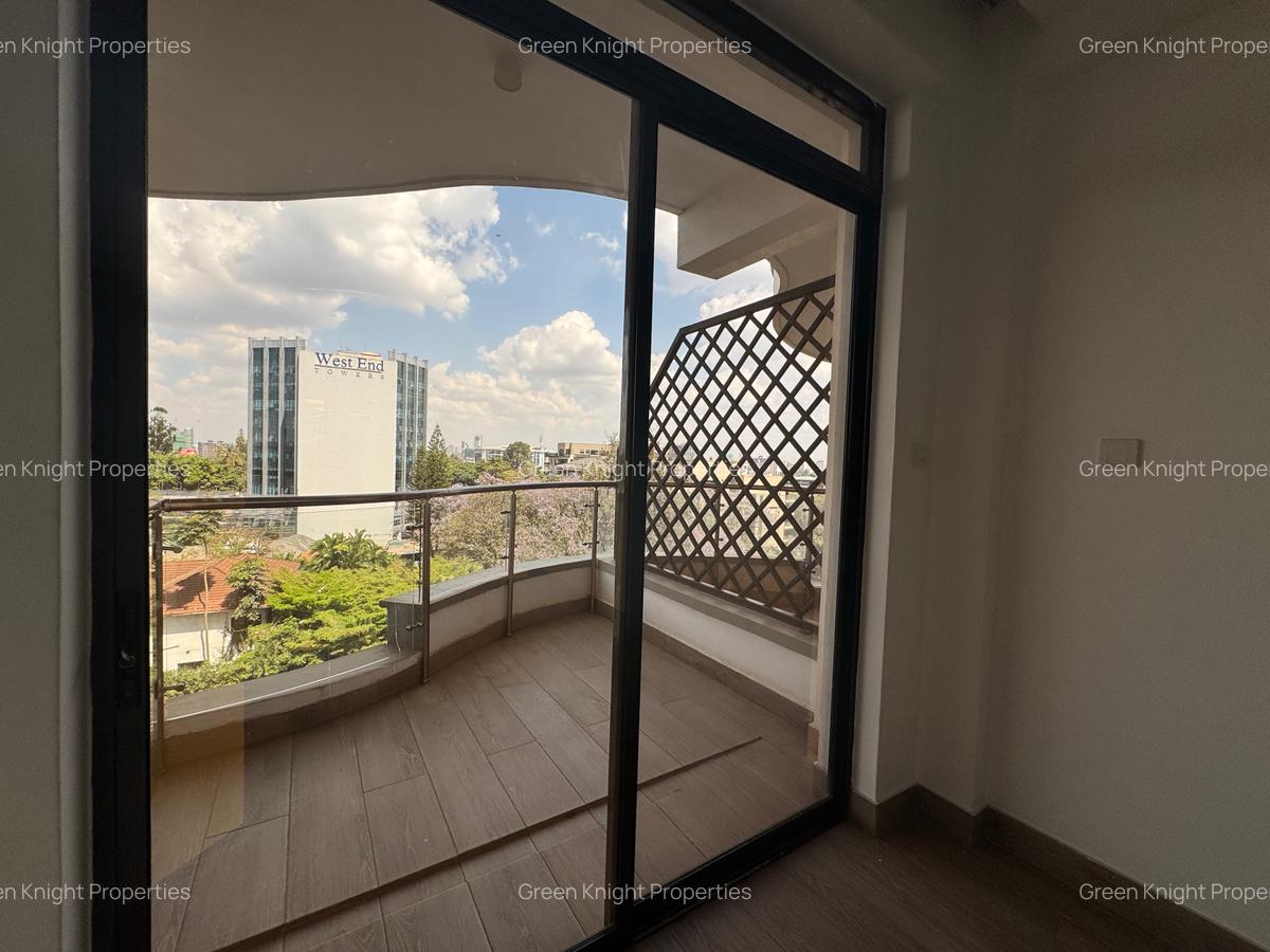 Serviced 2 Bed Apartment with En Suite in Westlands Area - 6