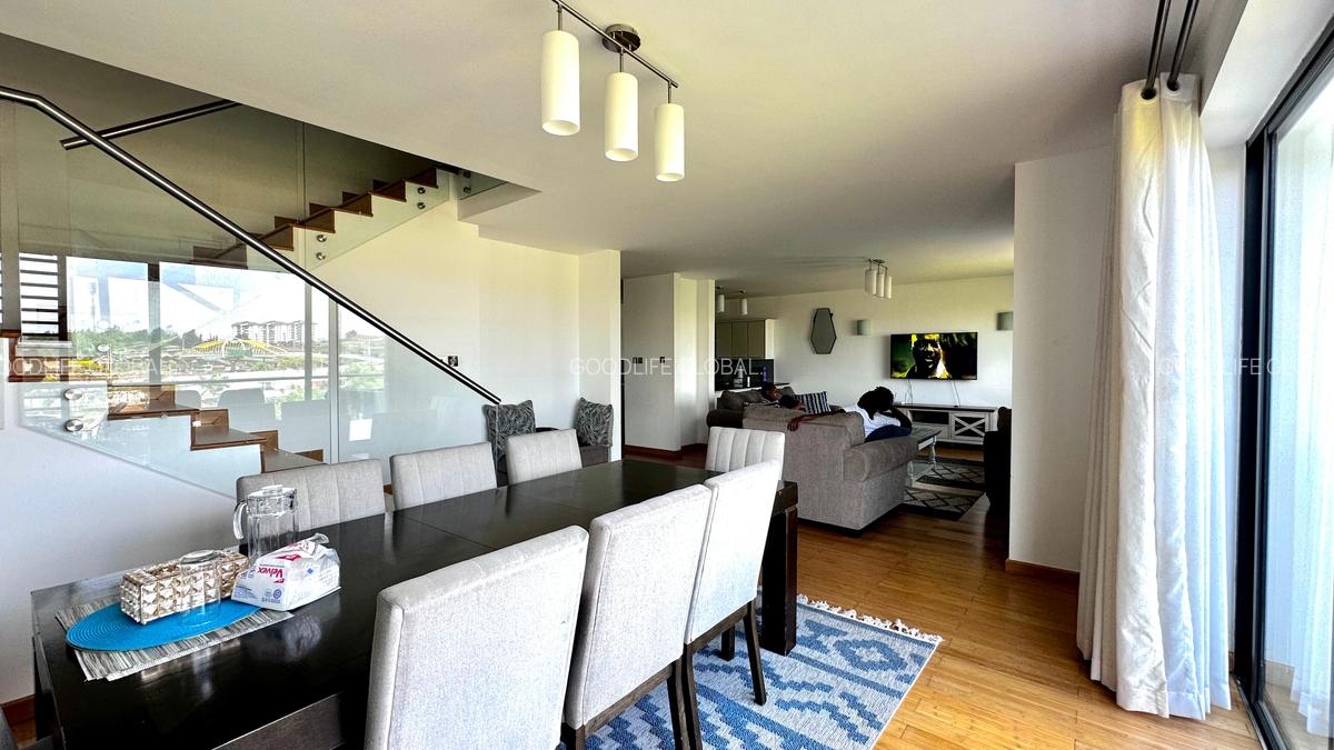 3 Bed Apartment with En Suite at Garden City Mall - 16