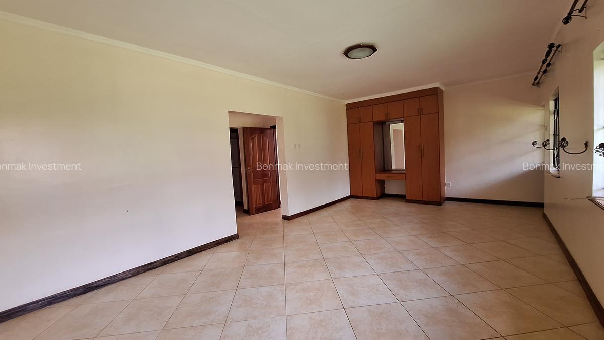 4 Bed Townhouse with En Suite at Lavington Green - 13