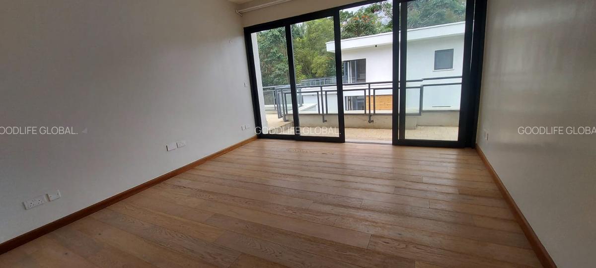 5 Bed Villa with En Suite at Lavington - 7