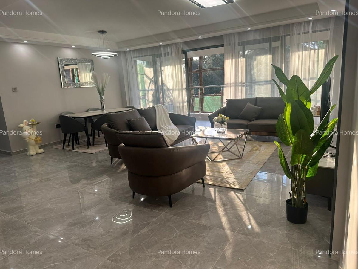 3 Bed Apartment with En Suite at - 1