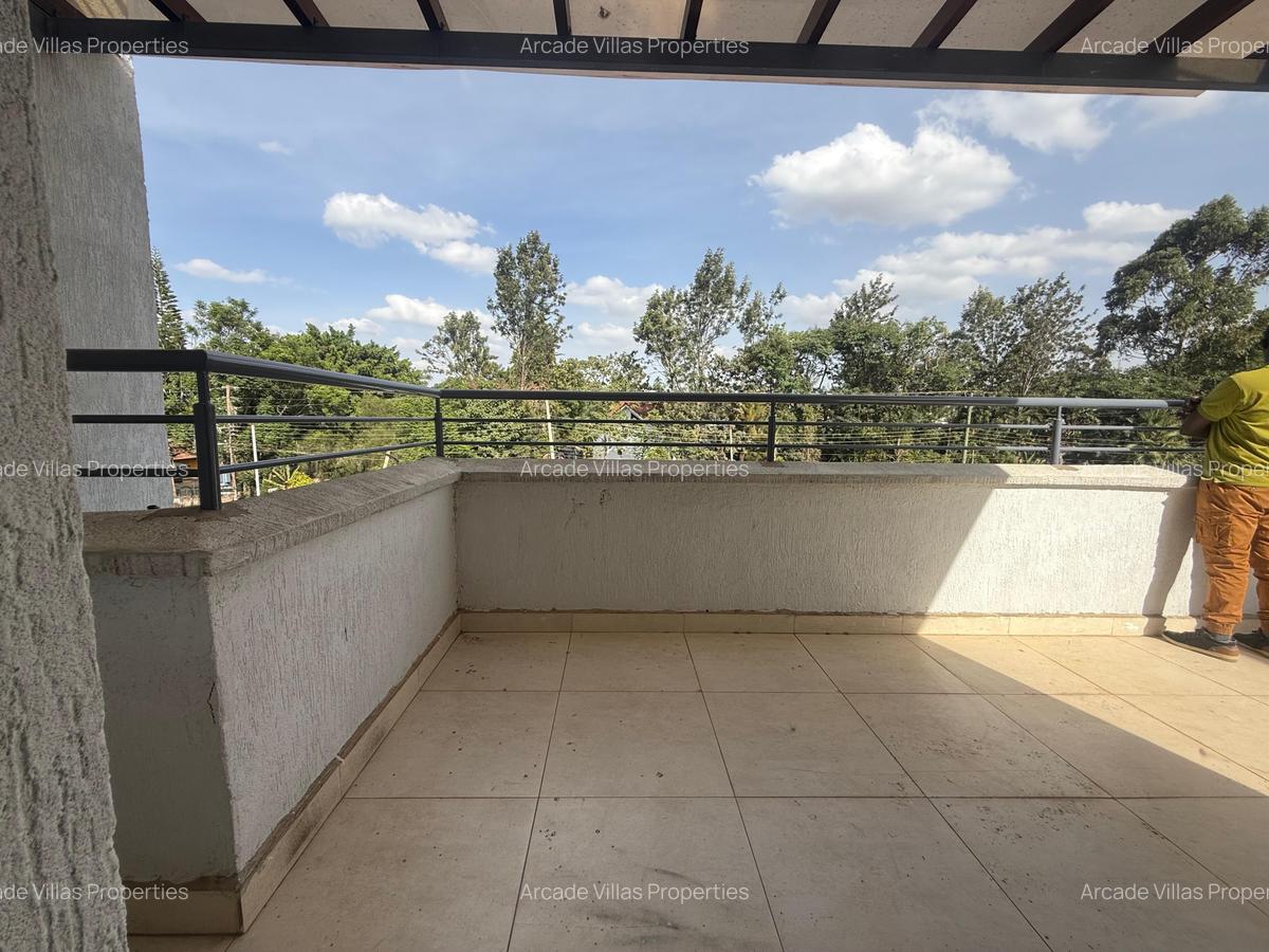 5 Bed Townhouse with En Suite in Lavington - 7