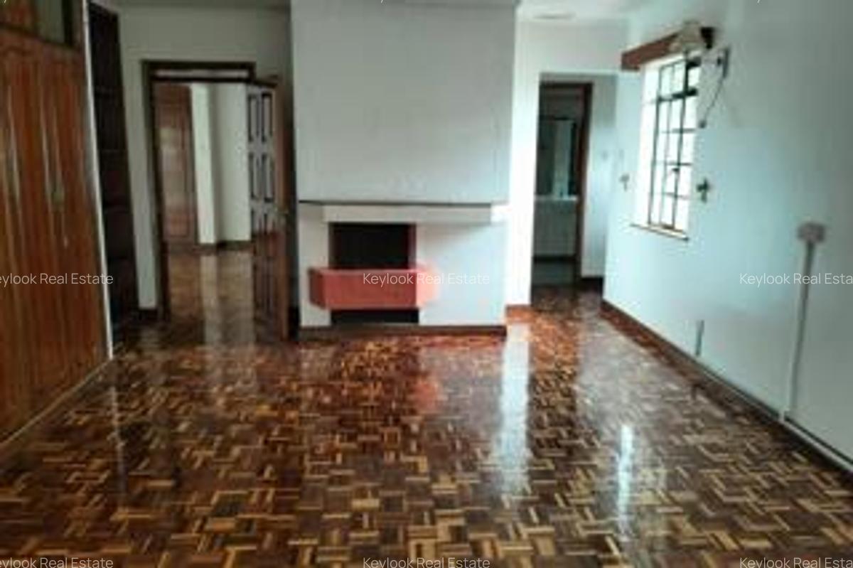 5 Bed Townhouse with En Suite at Lavington Green - 10