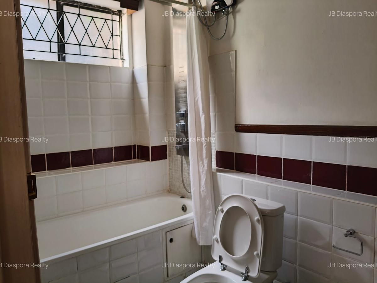 Serviced 1 Bed Apartment with En Suite at Rhaphta Road - 12