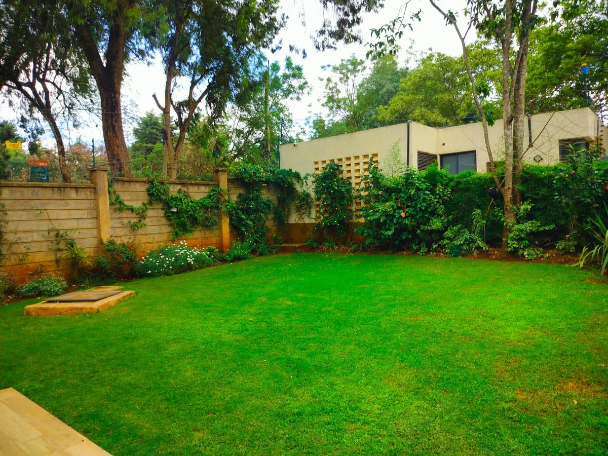 5 Bed Townhouse with En Suite in Lavington - 14