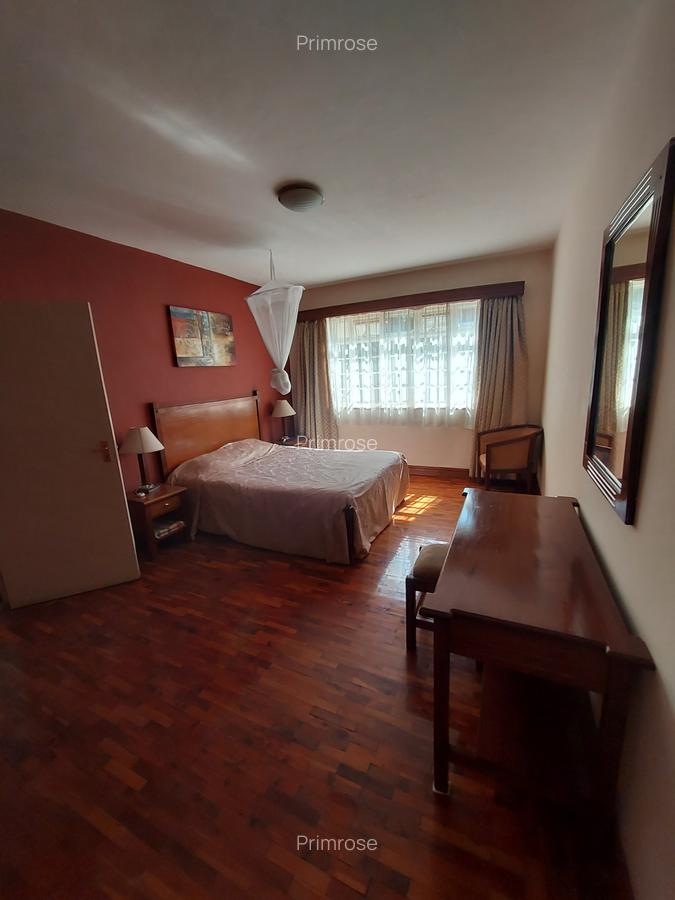 1 Bed Apartment with En Suite in Riverside - 9