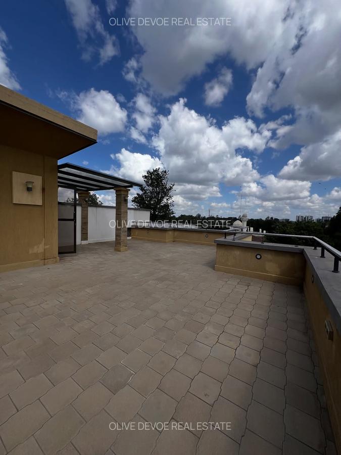 5 Bed Townhouse with En Suite in Lavington - 8