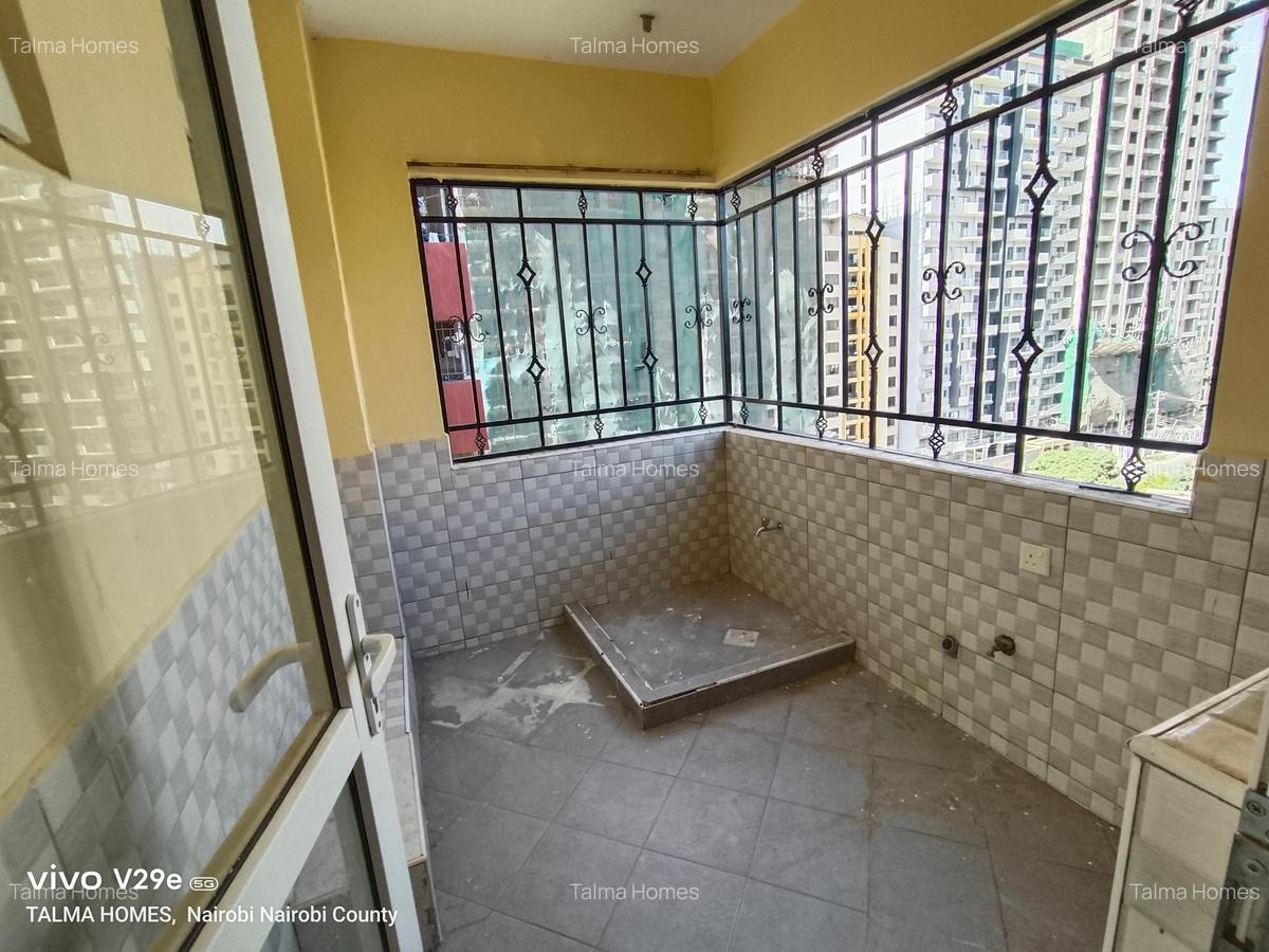 3 Bed Apartment with En Suite at 4Th Parklands - 5