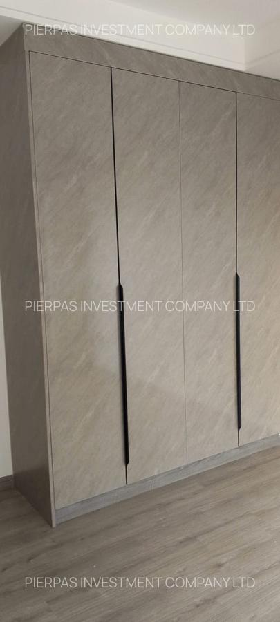 Serviced 3 Bed Apartment with En Suite in Riverside - 12