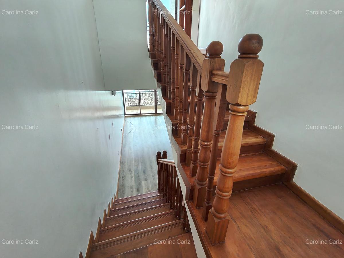 3 Bed Apartment with En Suite at Nyari - 8