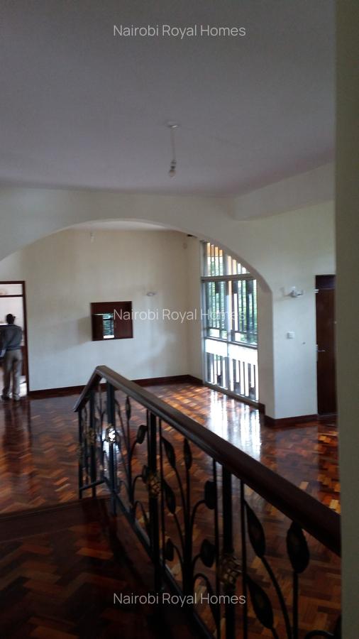 5 Bed Townhouse with En Suite at Convent Drive - 17