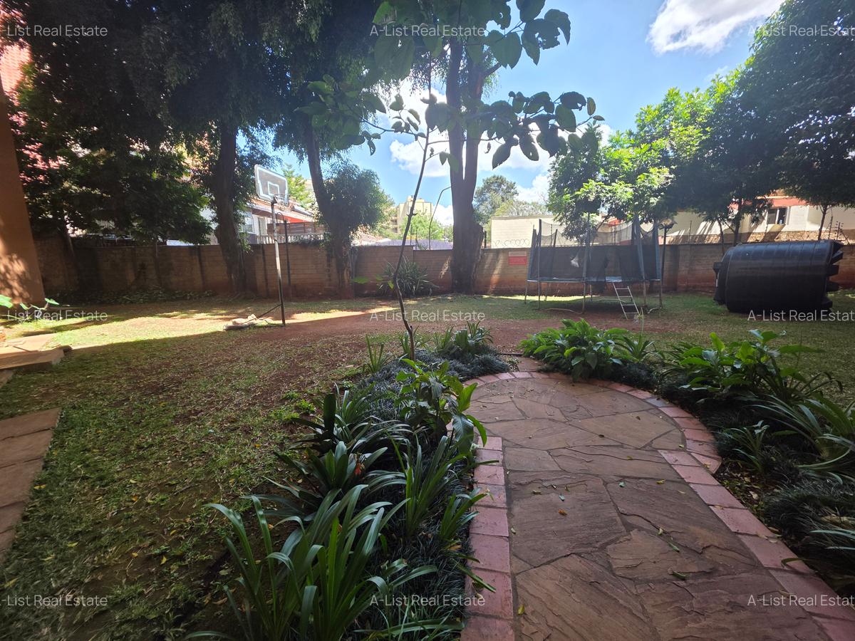 4 Bed Apartment with En Suite at Brookside Drive - 6