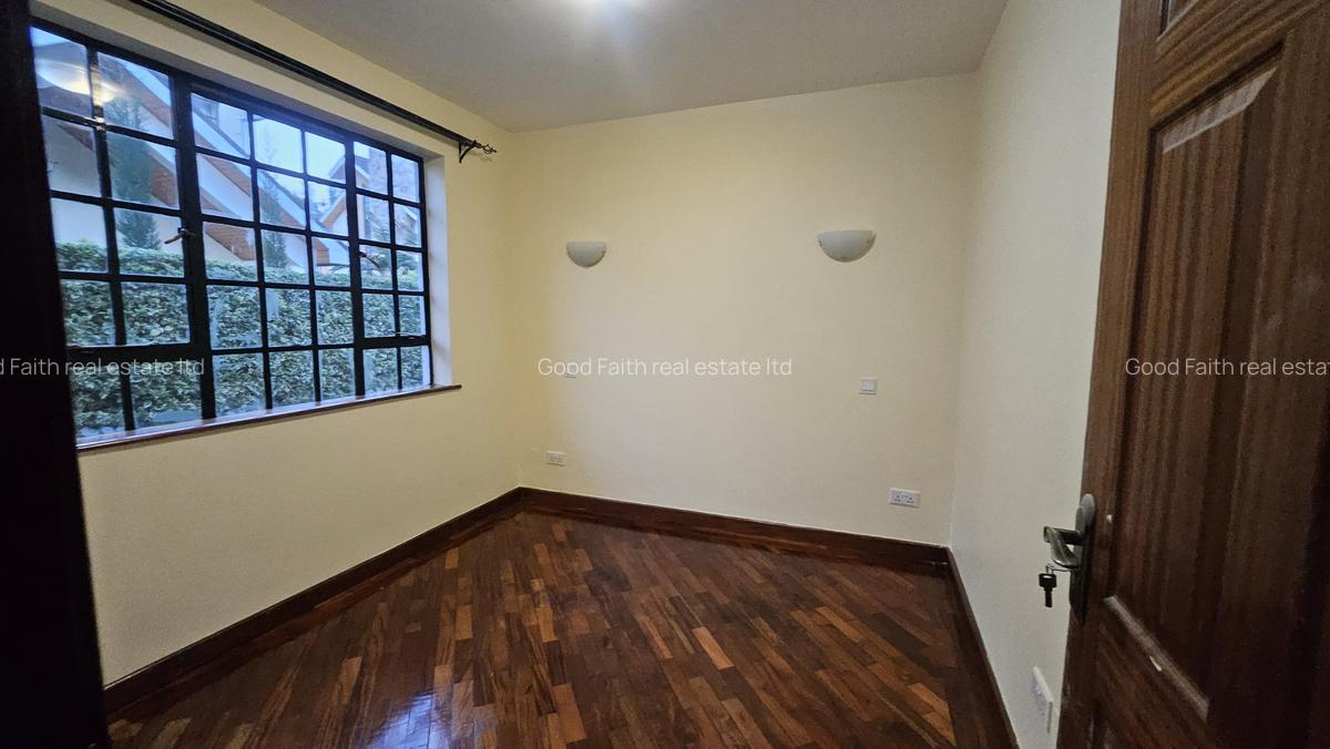 4 Bed Townhouse with En Suite in Kiambu Road - 8