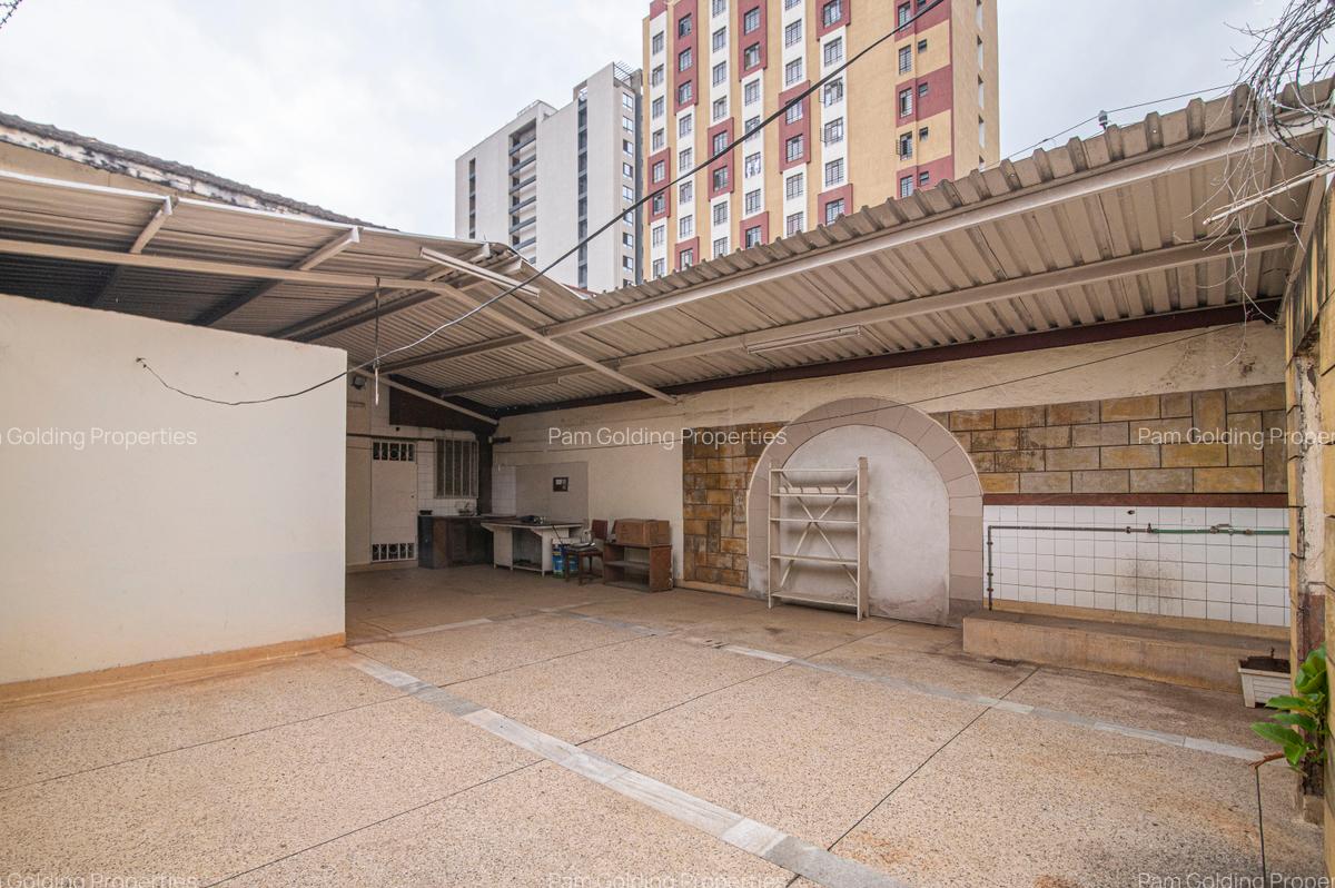 4 Bed Townhouse at Golden Gate - 16