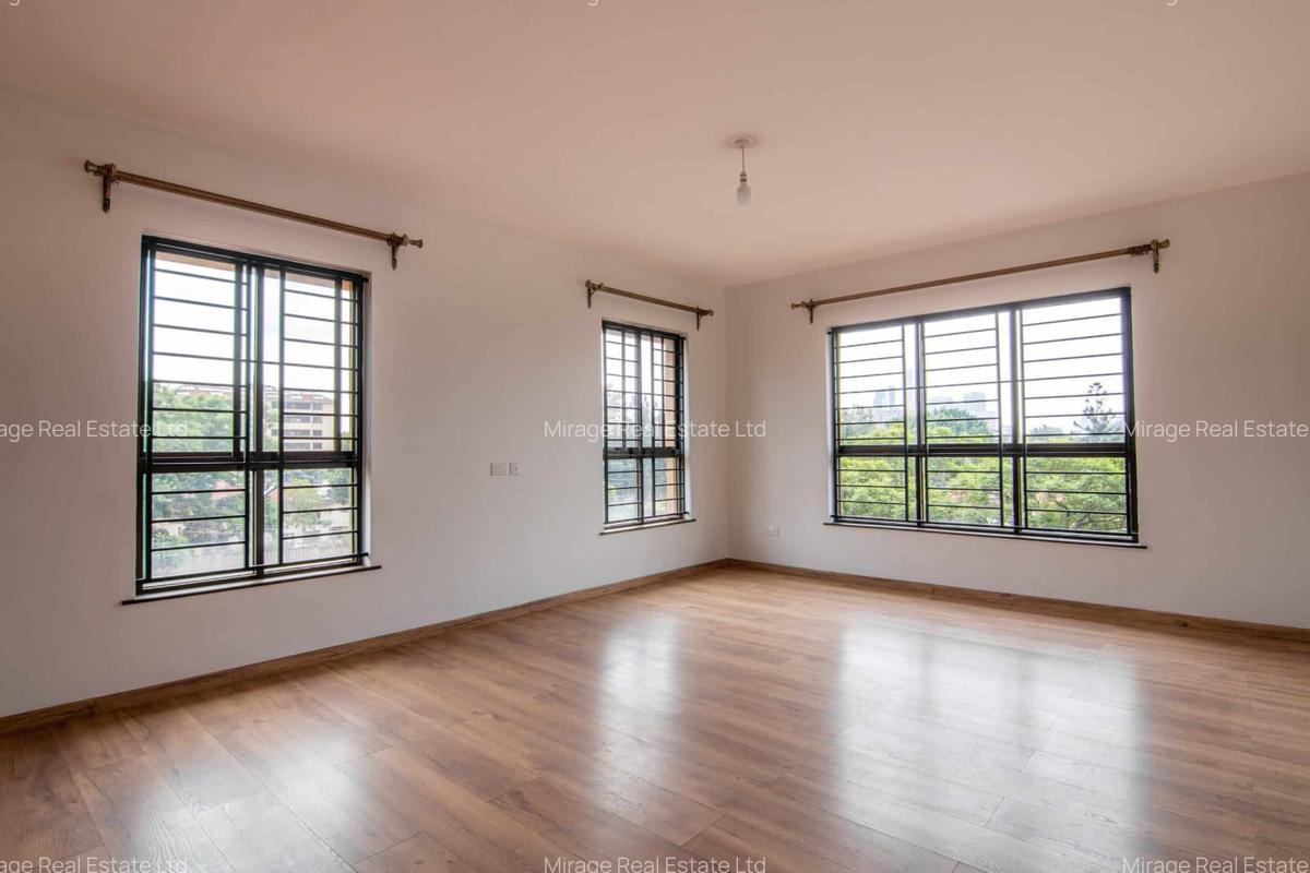 3 Bed Apartment with En Suite in General Mathenge - 12