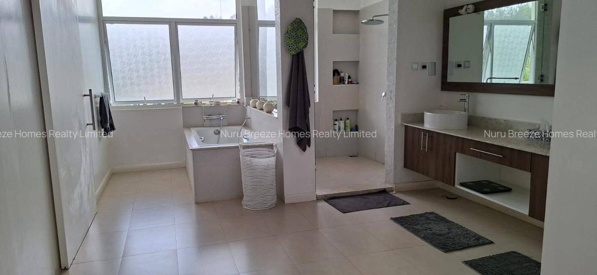 4 Bed Townhouse with En Suite in Spring Valley - 5