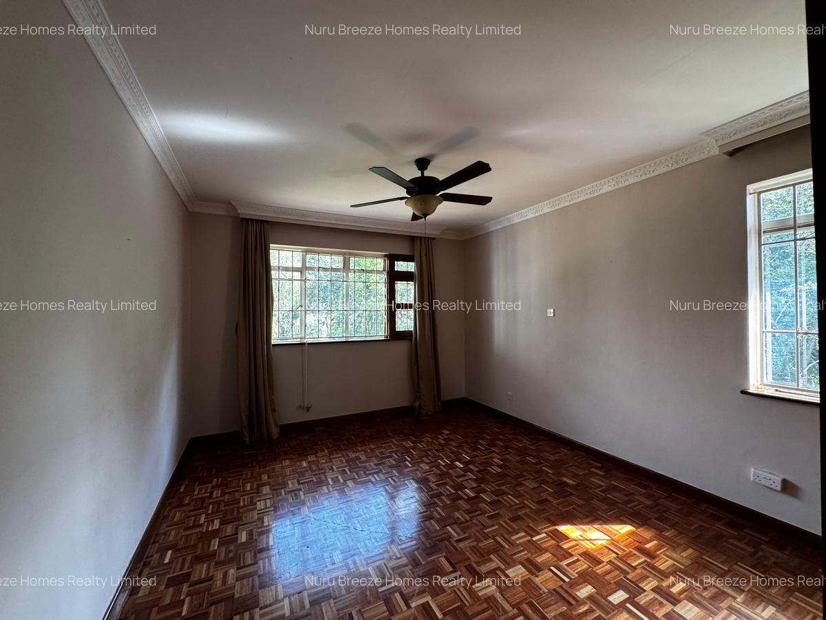 4 Bed House with En Suite in Runda - 15