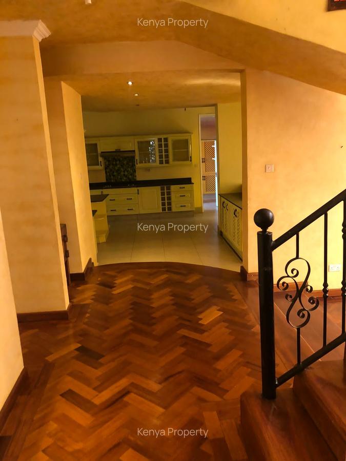 4 Bed Townhouse with En Suite at Fana Road - 5