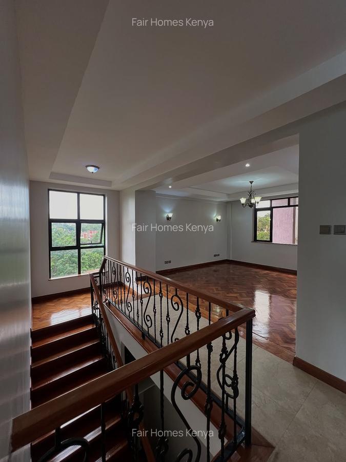 4 Bed Apartment with En Suite at Riverside Drive - 5