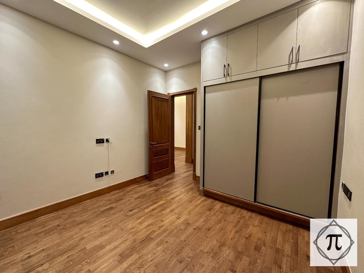 2 Bed Apartment with En Suite in Muthaiga - 10
