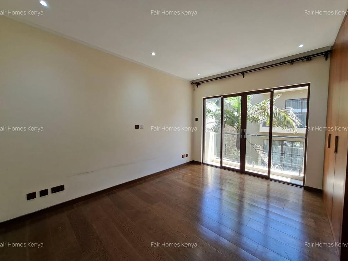 5 Bed Townhouse with En Suite at Convent Drive - 11