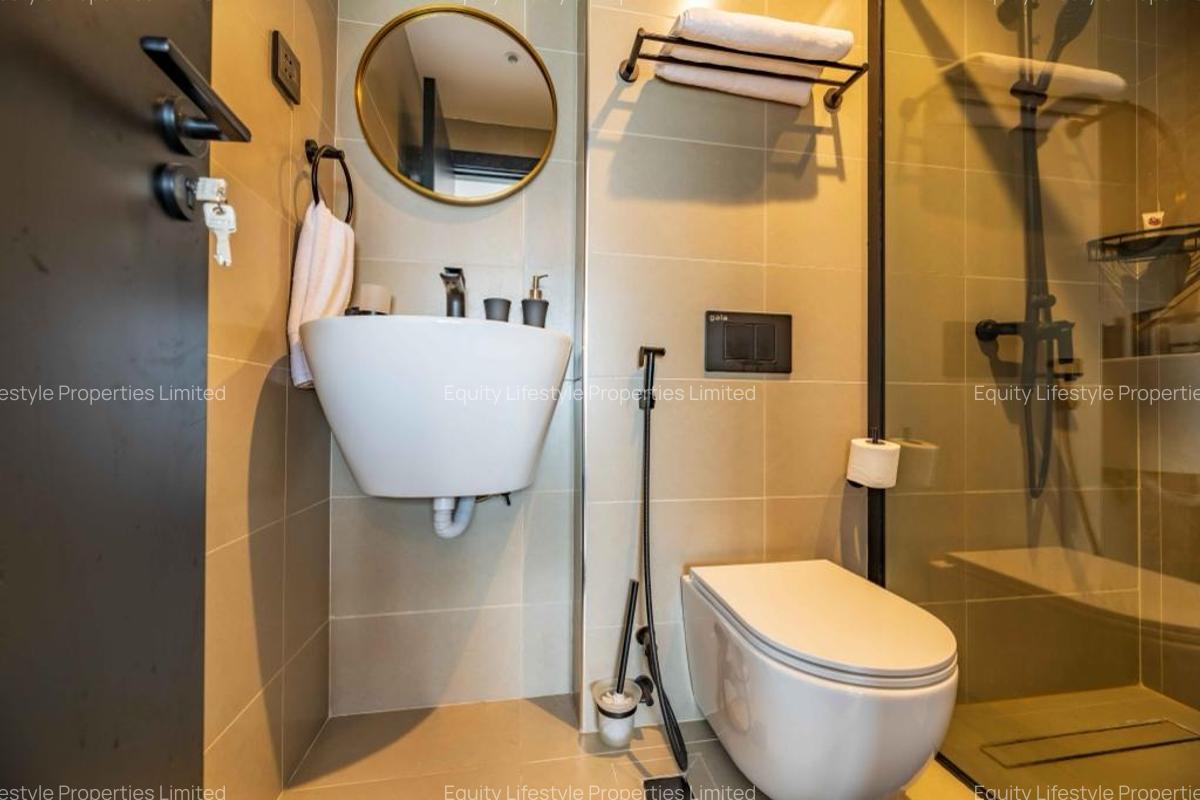 Serviced 2 Bed Apartment with En Suite at Along Riverside Road - 10