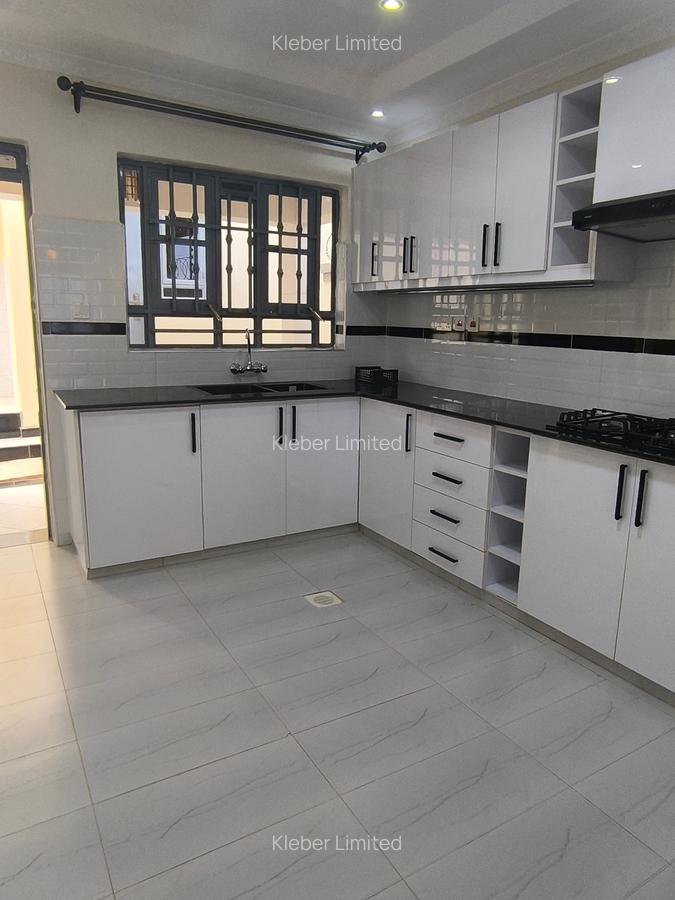 3 Bed House with En Suite in Ruiru - 7