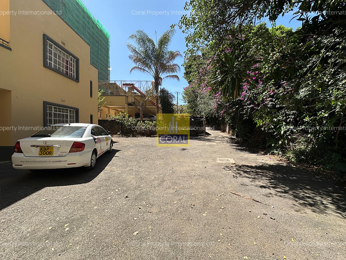 2 Bed Apartment in Parklands - 12