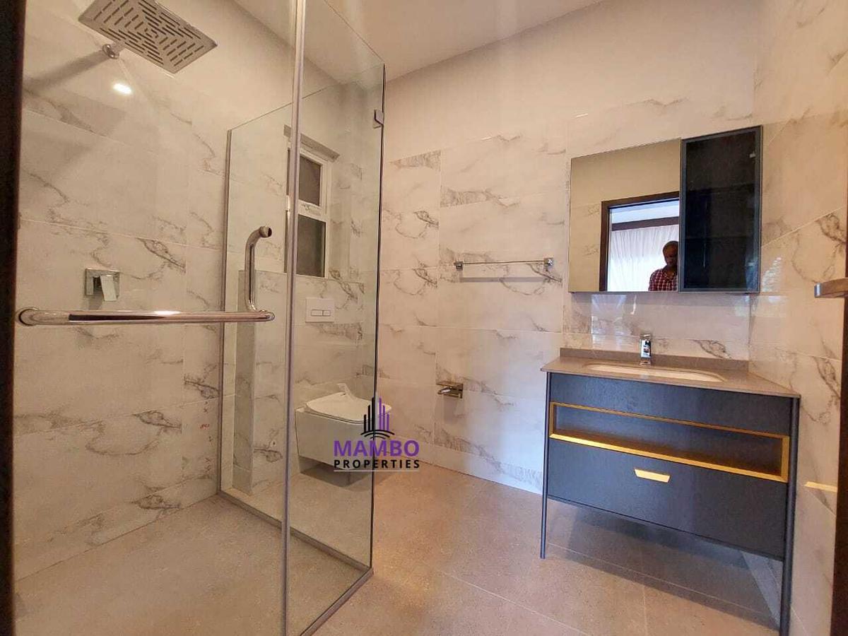 2 Bed Apartment with En Suite at Riverside Drive - 12