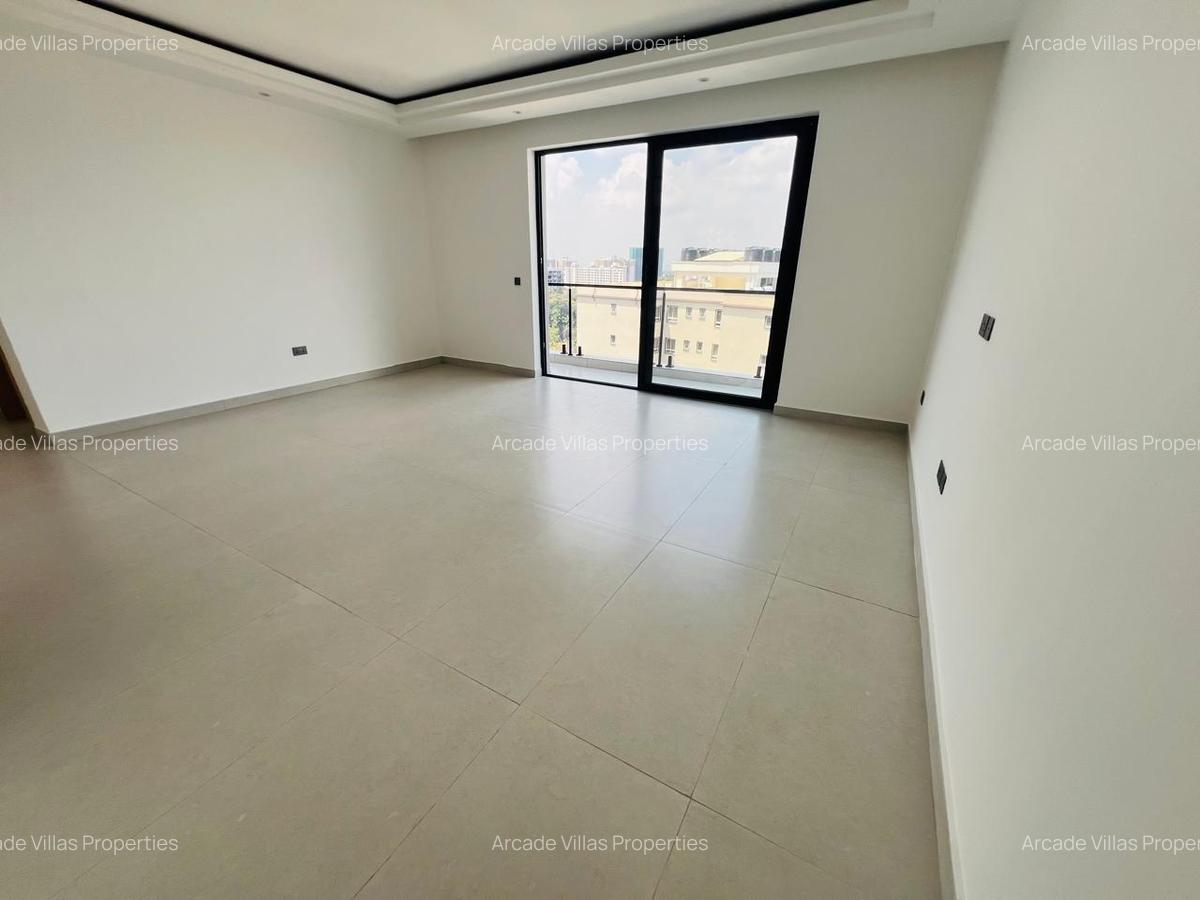 2 Bed Apartment with En Suite in Brookside - 13