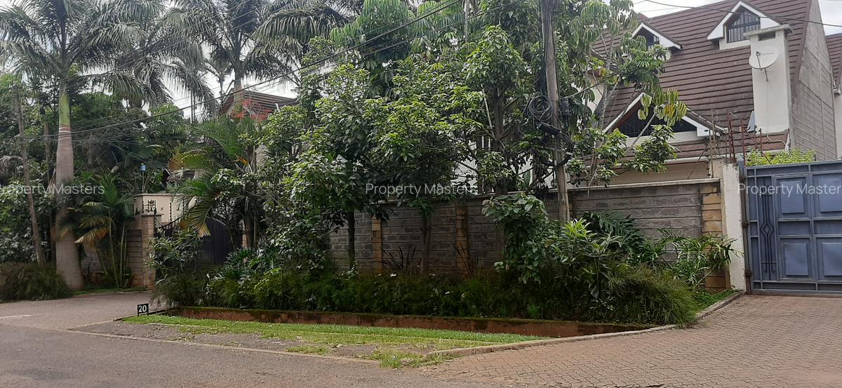 5 Bed Villa with En Suite at Lavington - 3