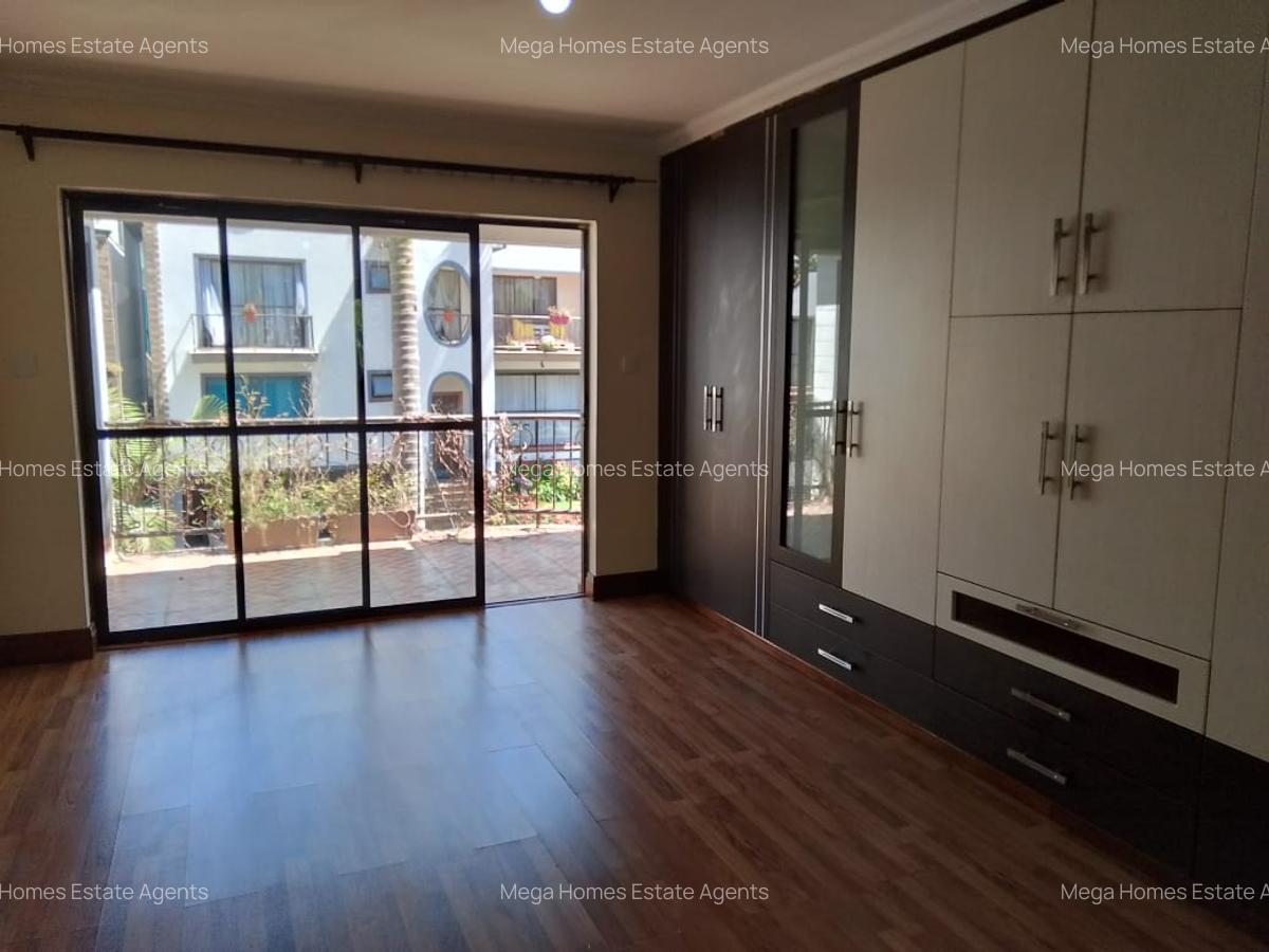 4 Bed Townhouse with En Suite in Runda - 1