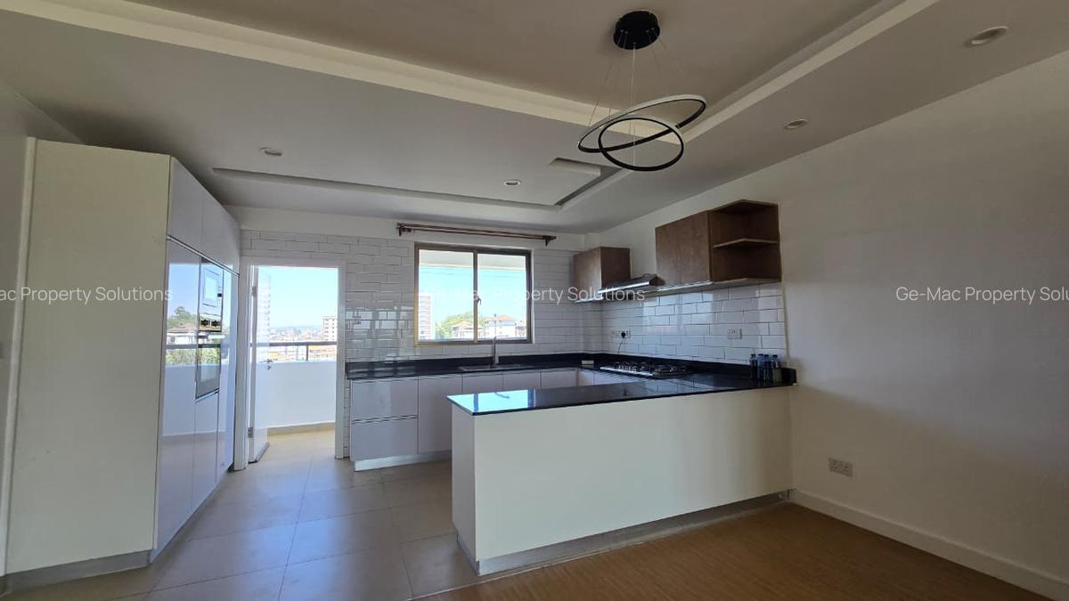 4 Bed Apartment with En Suite in Lavington - 6