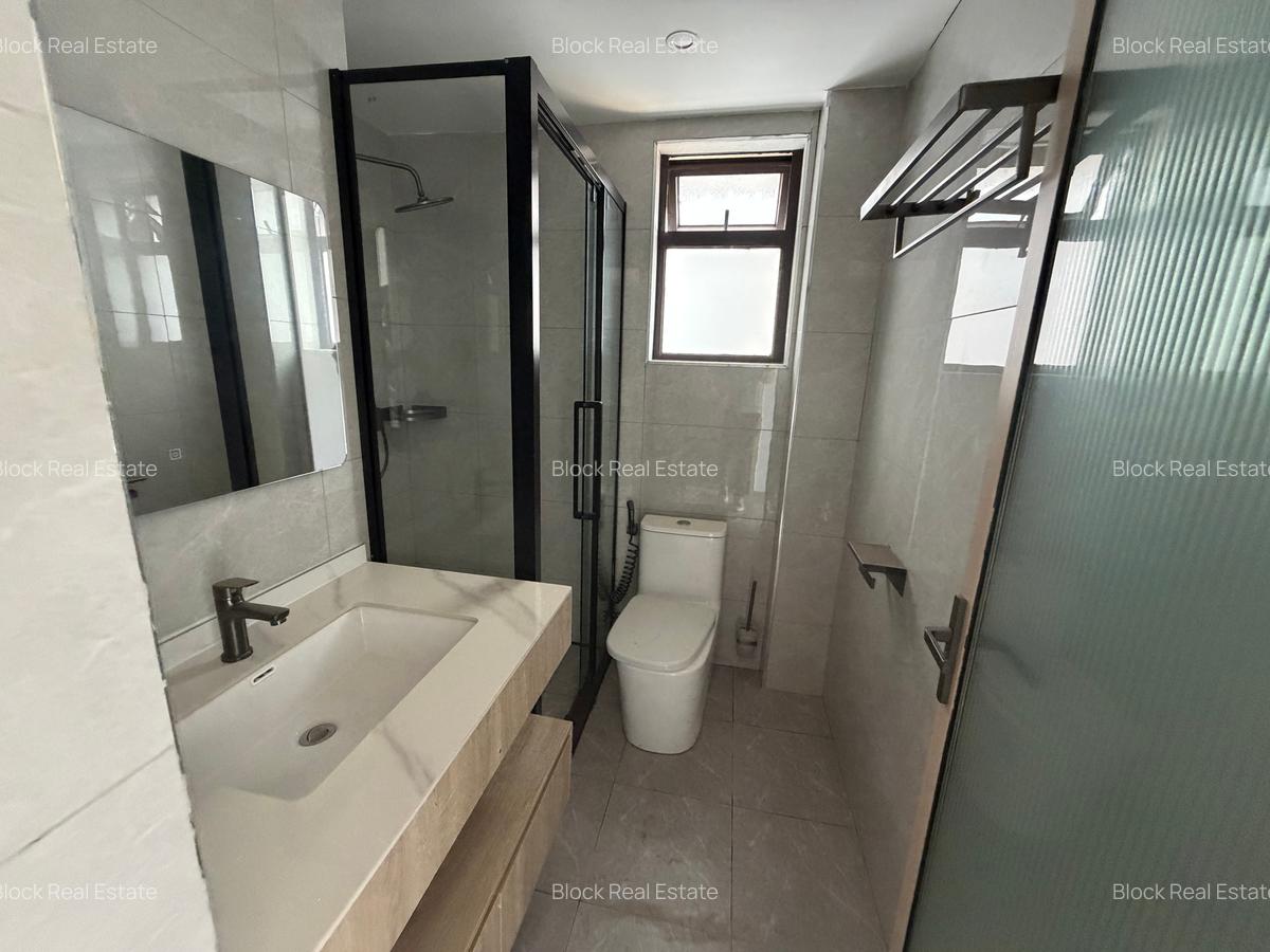 2 Bed Apartment with En Suite in Riverside - 13