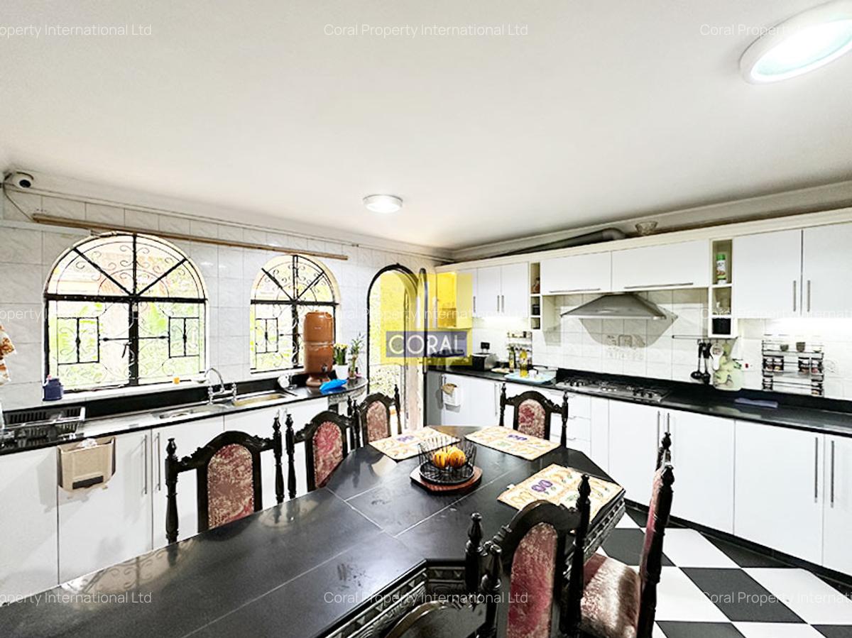 5 Bed Villa in Riverside - 8