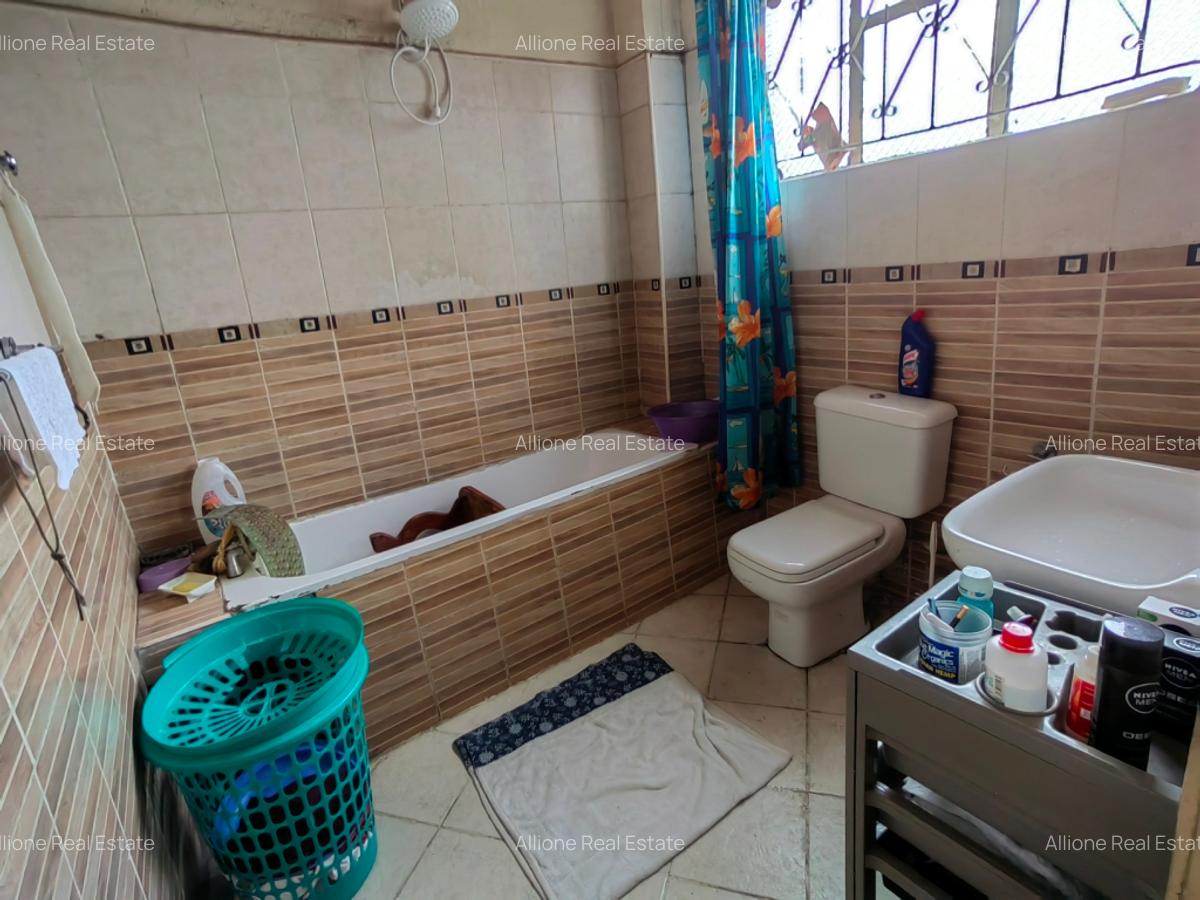 4 Bed Townhouse with En Suite at Near Boma Hotel - 13