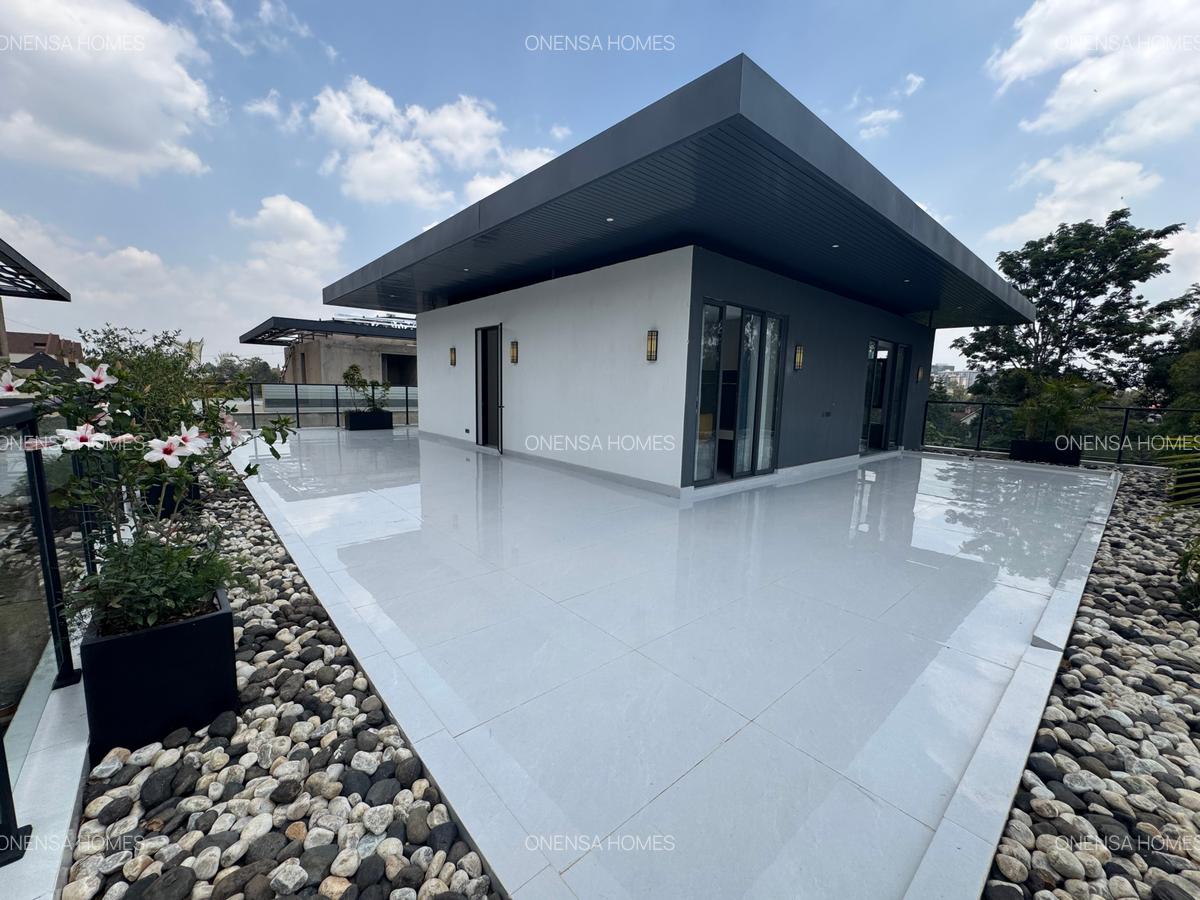 5 Bed Villa with En Suite in Lavington - 2
