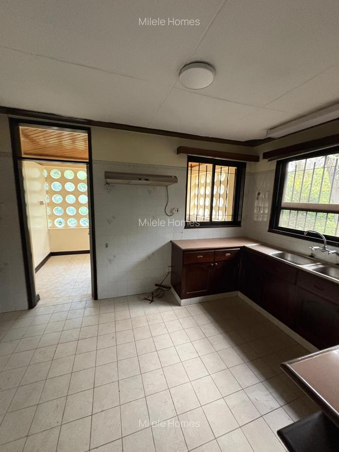 3 Bed Villa with En Suite at Matundu Lane - 15