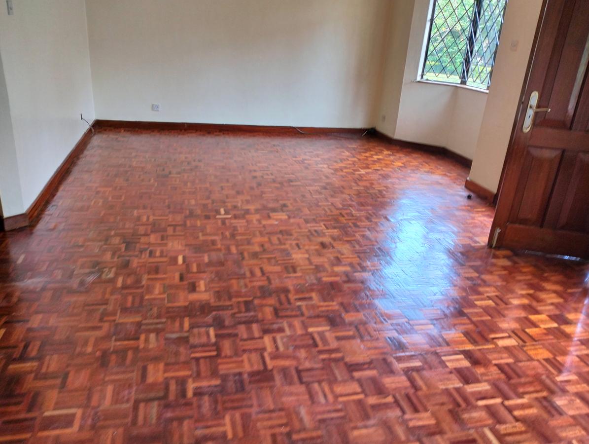 4 Bed Townhouse with En Suite in Lavington - 14