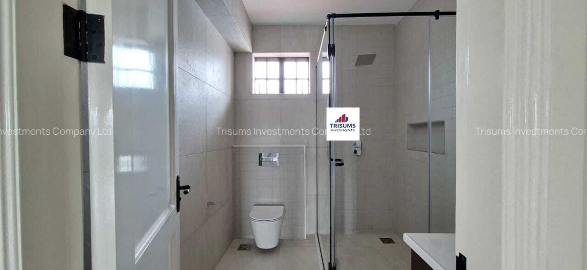 4 Bed House with En Suite in Westlands Area - 17