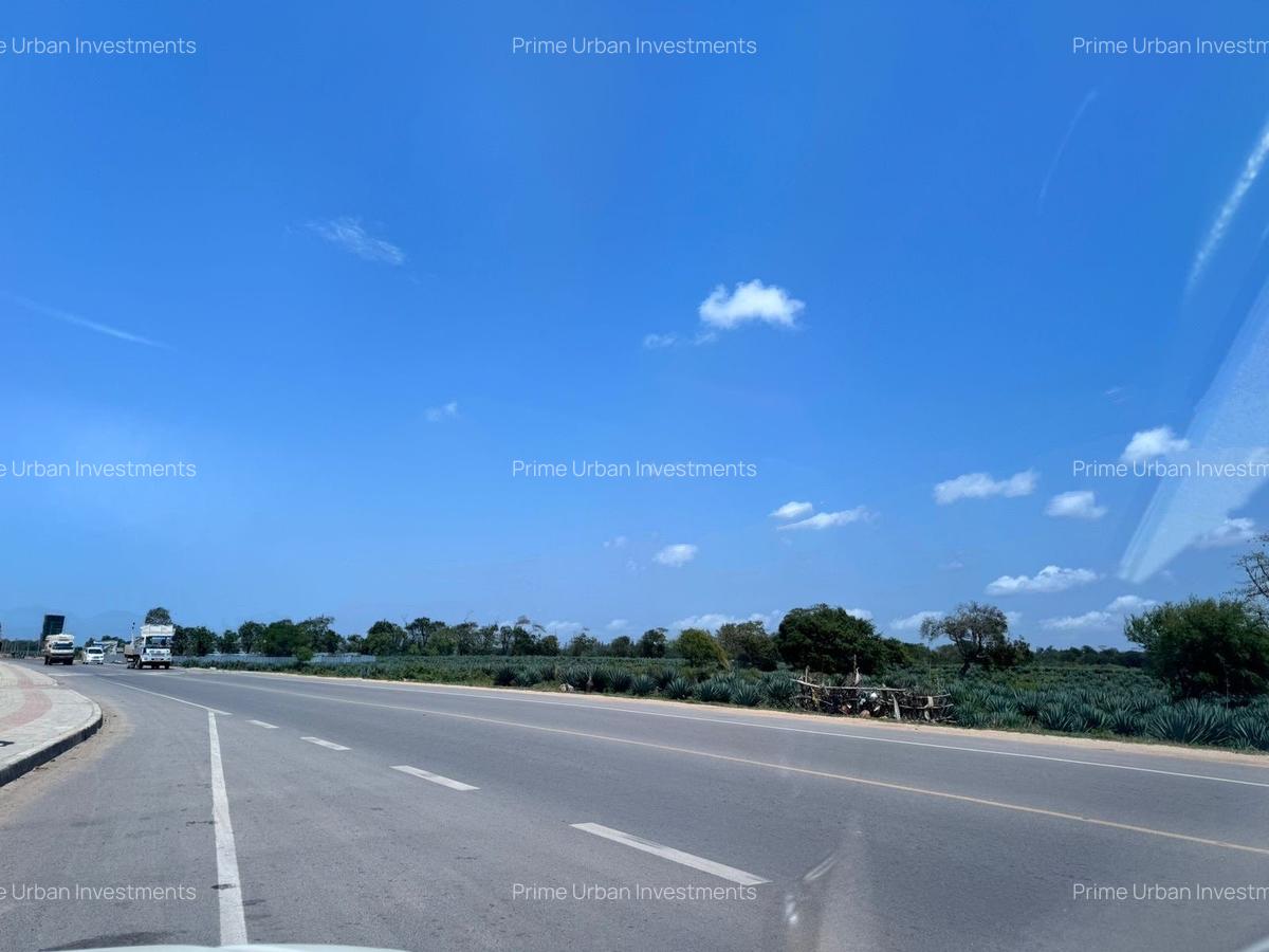 Land at Kikambala - Mombasa Malindi Highway - 3