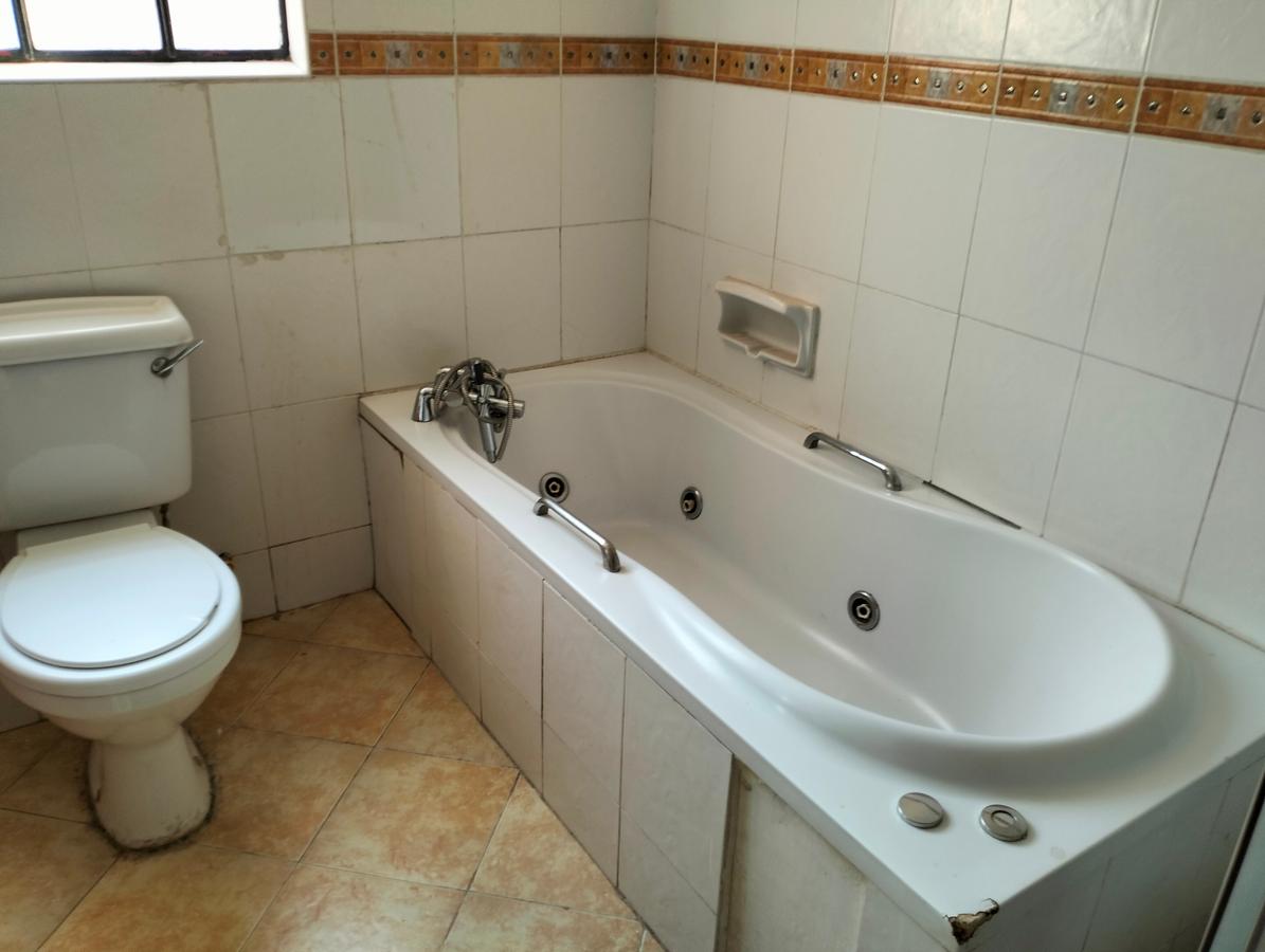 4 Bed Apartment with En Suite in Kilimani - 14