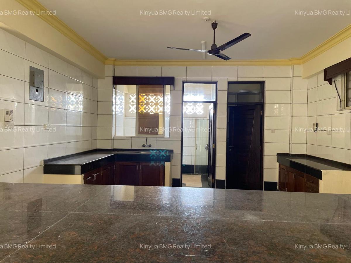 Serviced 4 Bed Apartment with En Suite in Nyali Area - 5