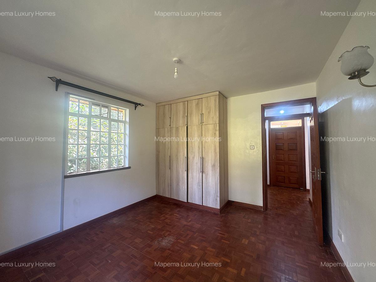 5 Bed House with En Suite at Hardy Area - 10