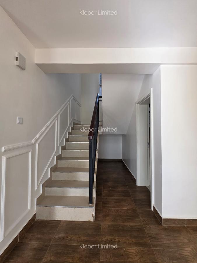 3 Bed Apartment with En Suite at Juja - 16