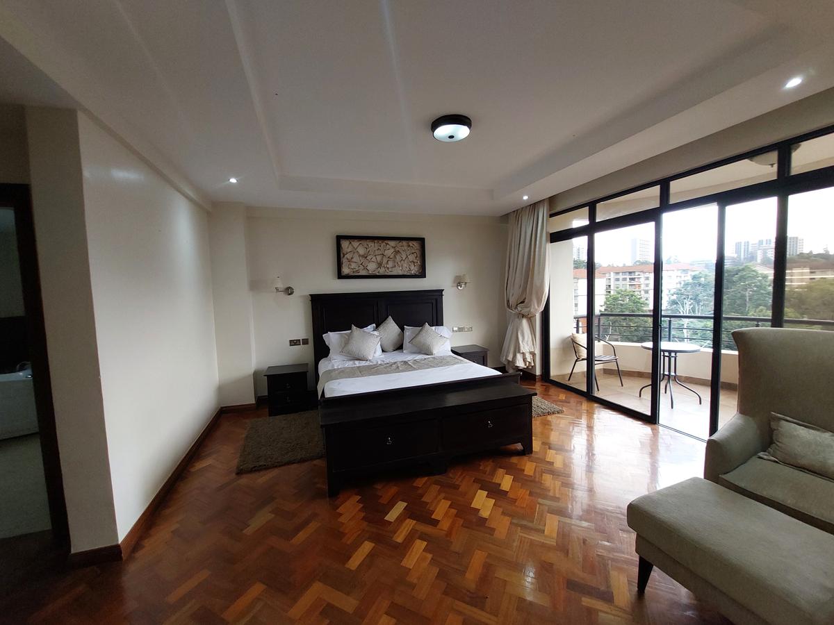 3 Bed Apartment with En Suite at Riverside Drive - 9